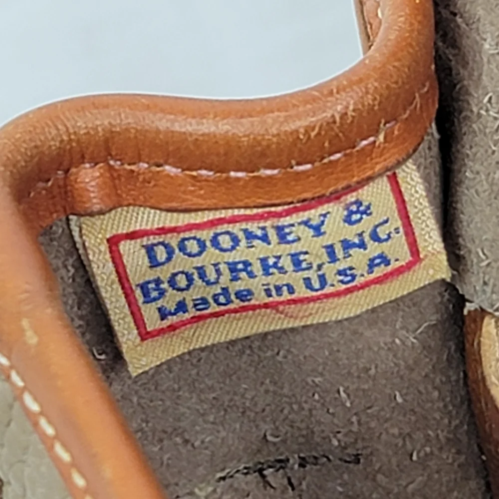Classic Dooney & Bourke‎  Brown Leather Bag